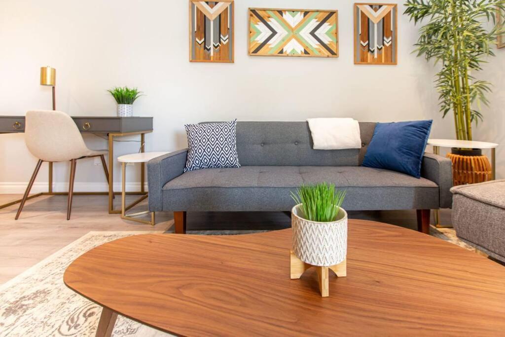 Beautiful & Cozy 1 Bedroom 1 Bath In The Westshore Victoria Eksteriør billede